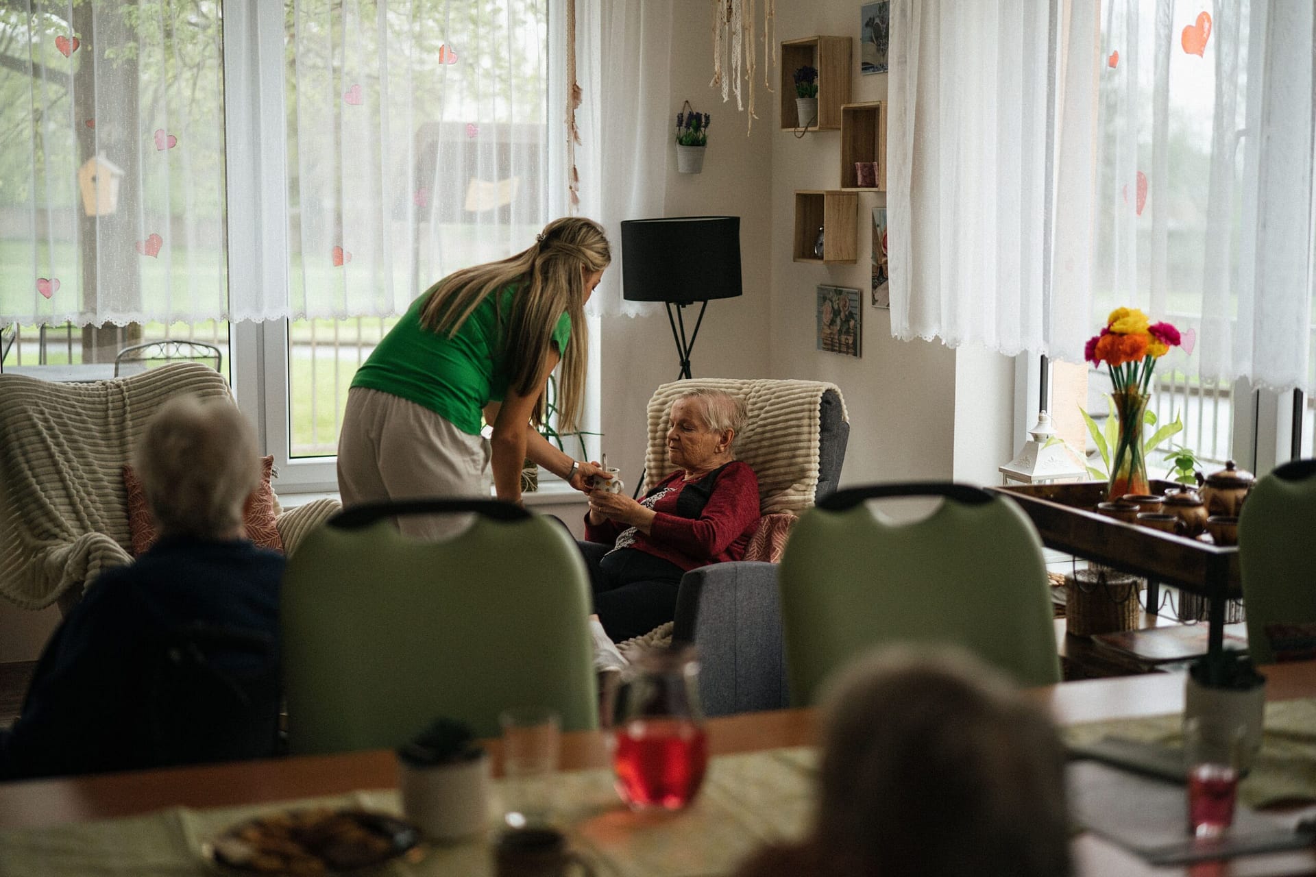 Häusliche Pflege oder Pflegeheim – was ist die richtige Wahl für Ihre Familie? pexels jsme mila 523821574 18459198